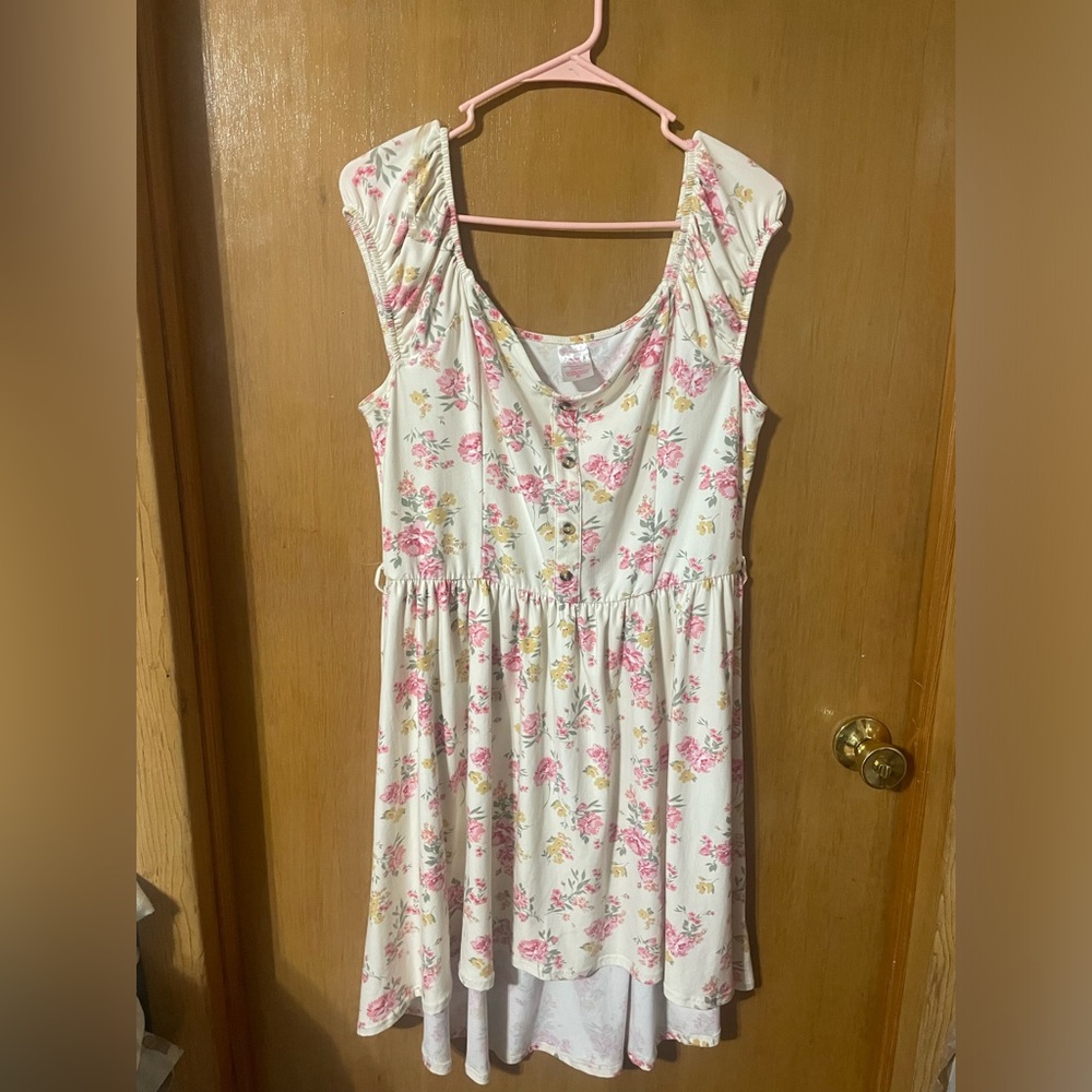 Women’s size XL floral dress